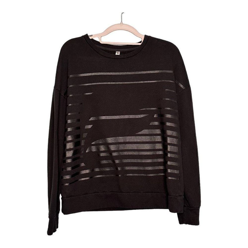 Fabletics black logo pullover crew neck sweatshirt size medium women’s long slee